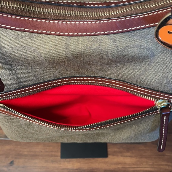 Dooney & bourke green purse with brown leather trim - Picture 5 of 16